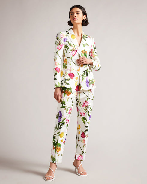 ZIAAHT-Trousers-Tailored to perfection, the ZIAAHT trousers combine classic style and with a head-turning floral print to create an unmissable look. Tuck in a white shirt for an everyday look, or look to our matching jacket for an eye catching ensemble that's sure to stand out. Trousers Tailored tapered leg Pockets Scattered bouquet print Matching jacket available Anna is 5'10" / 1.77m and wears White in a Ted size 1- Ted Baker Romania